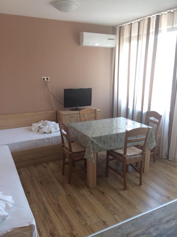 Marinela Apartments Pomorie Eksteriør bilde