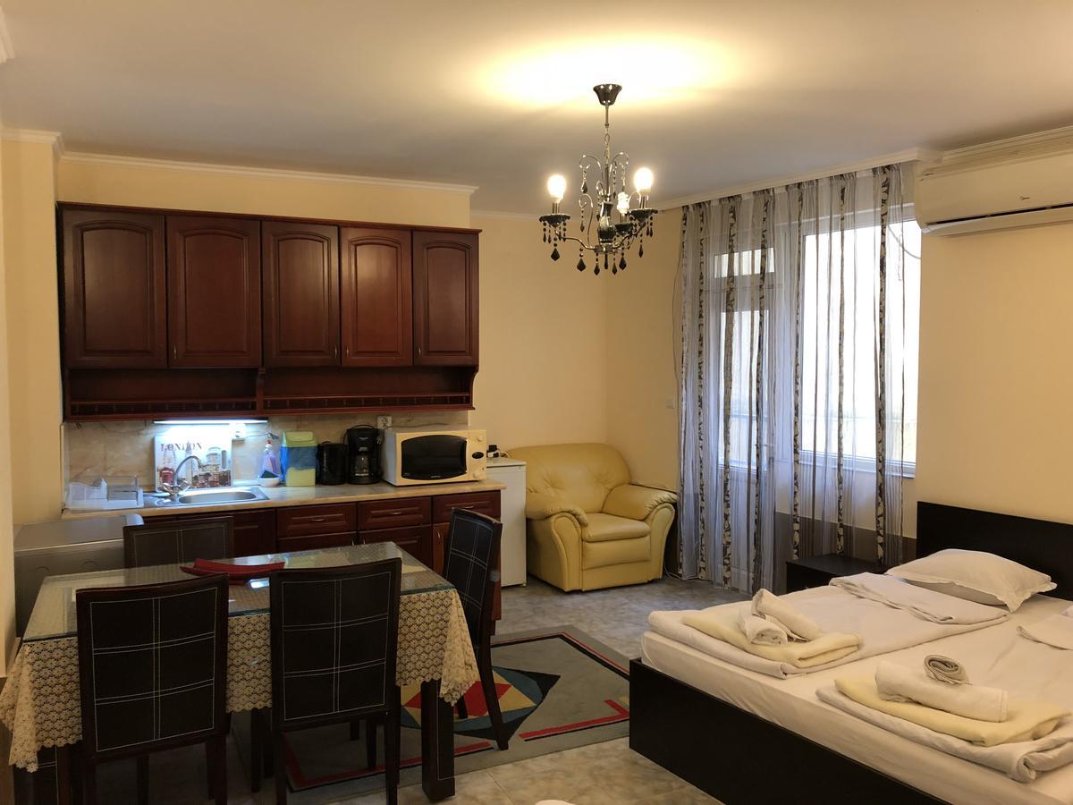 Marinela Apartments Pomorie Eksteriør bilde