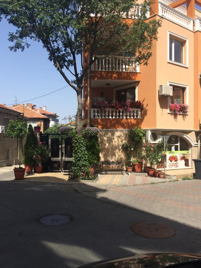 Marinela Apartments Pomorie Eksteriør bilde