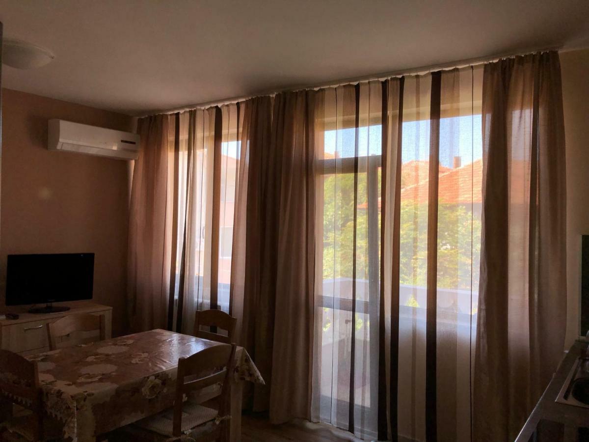 Marinela Apartments Pomorie Eksteriør bilde